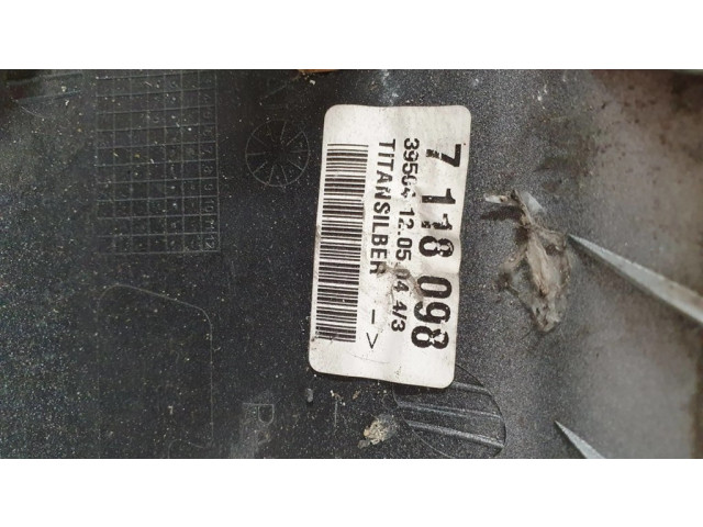 Пластиковая отделка зеркала