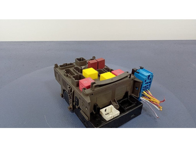   Pojistková skříňka 8200278721   Renault Vel Satis 2003