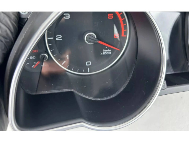 Přístrojová deska Audi A5 2019 8T0920984K