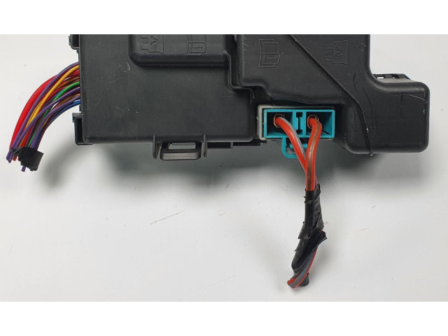 Блок предохранителей  6G9T-14B192-CA   Volvo V70    