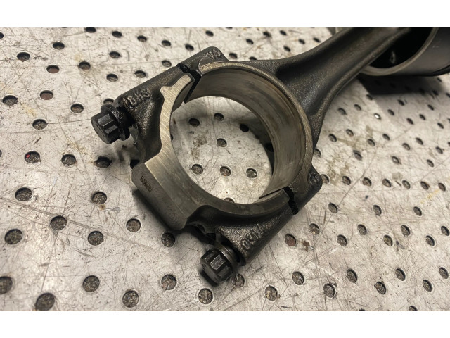 Píst    Volkswagen Caddy     