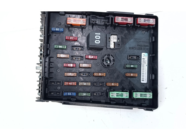   Pojistková skříňka 3C0937125A, 1K0937132F   Volkswagen Tiguan 2012