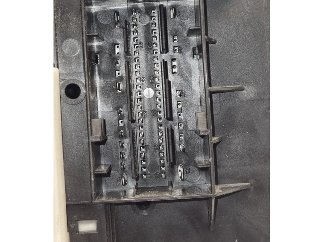 Блок комфорта 5Q0937086AK Skoda Octavia Mk3 (5E)