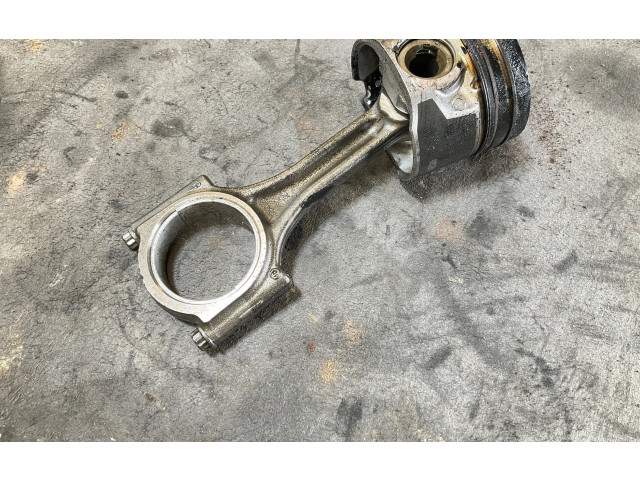  Поршень с шатуном DV5RD   Peugeot Partner III  