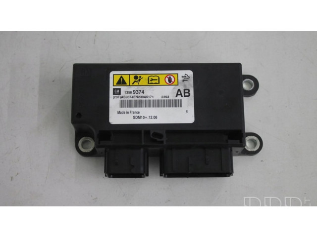 Блок подушек безопасности 13589374 Opel Meriva B