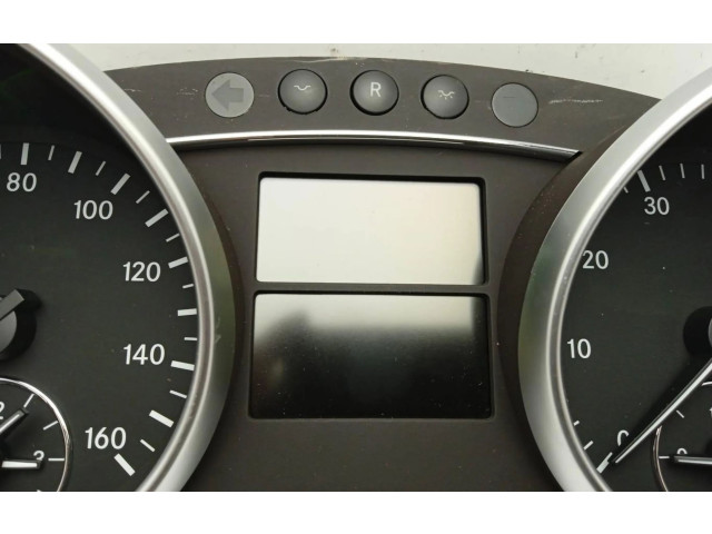 Панель приборов A1645402447 Mercedes-Benz ML W164