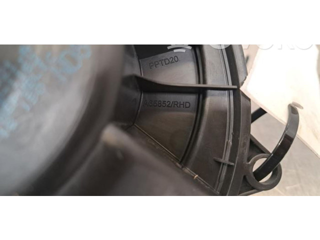 Вентилятор печки 5Q0907521E Volkswagen Golf VII