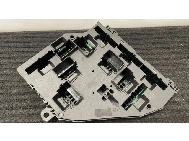 Блок предохранителей 9315151, 1703345   BMW X4 F26    