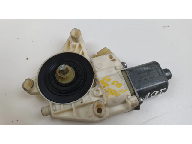 Передний двигатель механизма для подъема окон