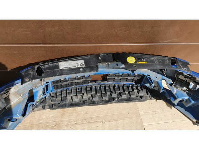 Передний бампер