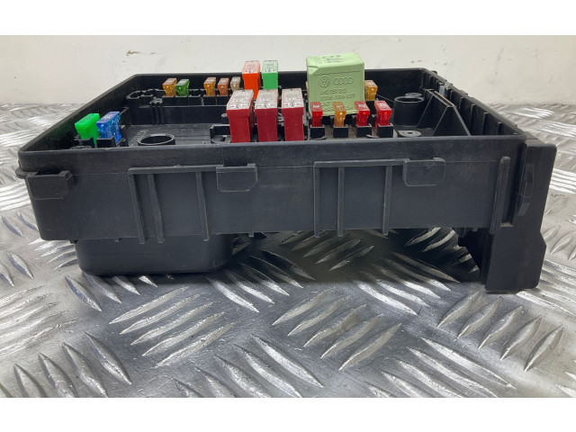   Pojistková skříňka 1K0937125D   Volkswagen Tiguan 2011