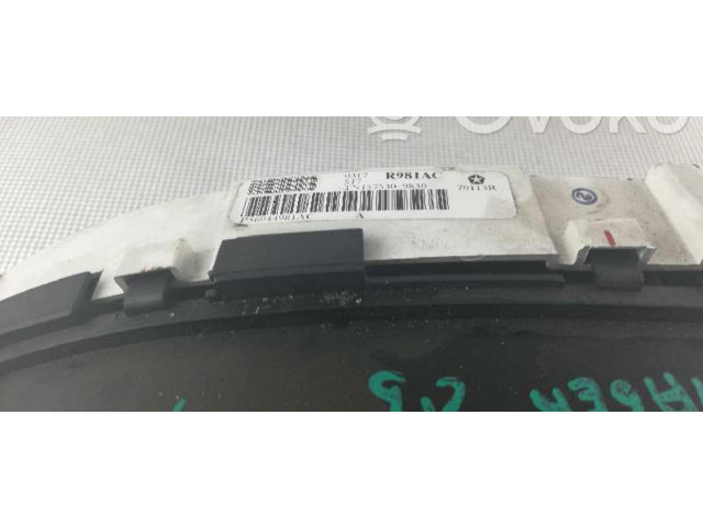 Přístrojová deska Chrysler Voyager 2007 04685825A