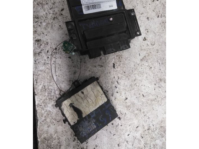 Блок управления двигателя 8200976242, 8200976242 Renault Twingo II