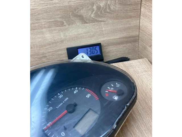 Přístrojová deska Seat Alhambra (Mk1) 1996 7M0919890B, 96VW10849ED