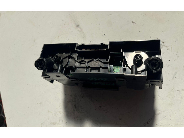 Блок управления климат-контролем    Skoda Fabia Mk3 (NJ)