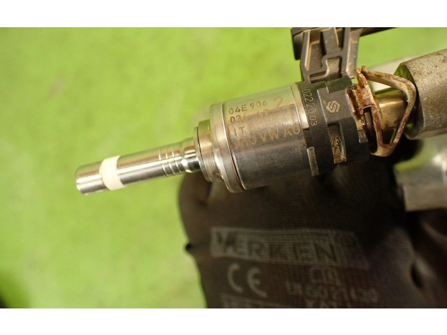 Топливная рампа Skoda Octavia Mk4