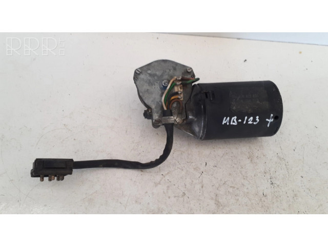 Двигатель стеклоочистителей