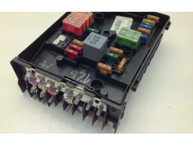 Блок предохранителей 1K0937125A Volkswagen Golf Plus