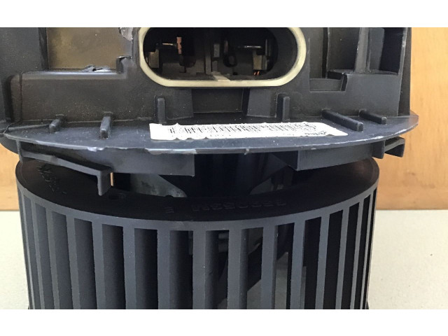 Вентилятор печки       Renault Twingo II