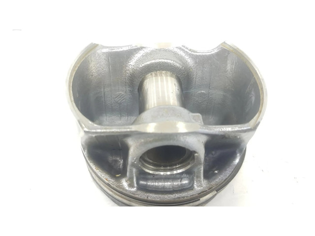 Píst 11258637807, 1212CD BMW 7 G11 G12 pro benzínový motor