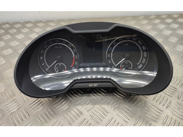 Панель приборов 5E0920757C   Skoda Octavia Mk3 (5E)       