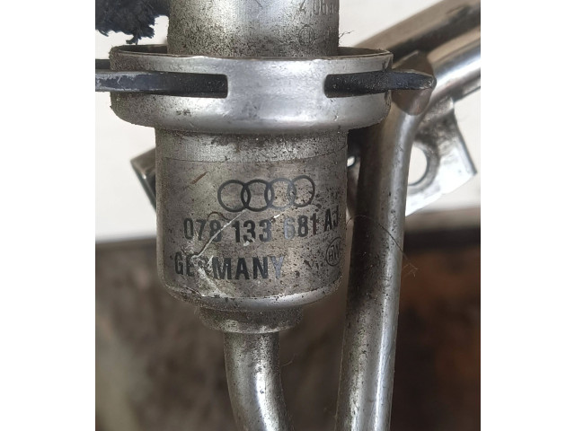 Топливная рампа 078133681A   Audi A6 S6 C5 4B  