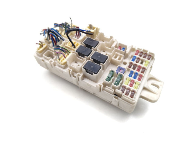 Блок предохранителей Mitsubishi L200