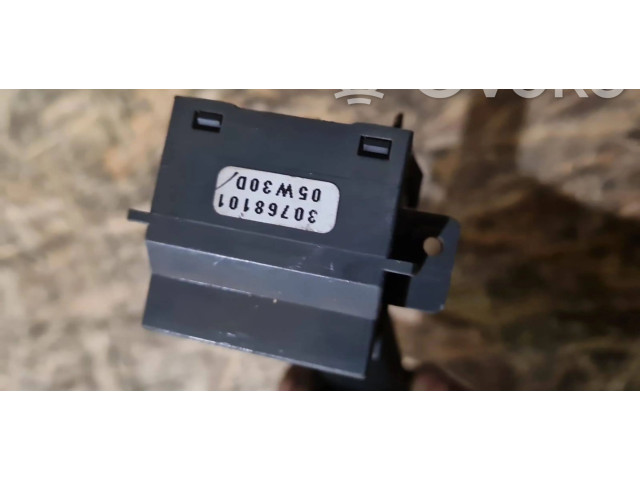 Ручка стеклоочистителей 30768101   Volvo V70