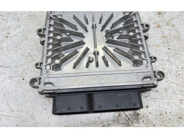 Блок управления двигателя 30771550AB   Volvo V70