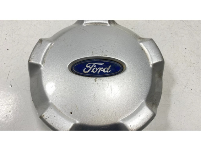 Заводская крышка (крышки) от центрального отверстия колеса