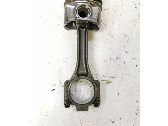Поршень с шатуном       Volkswagen Golf VII
