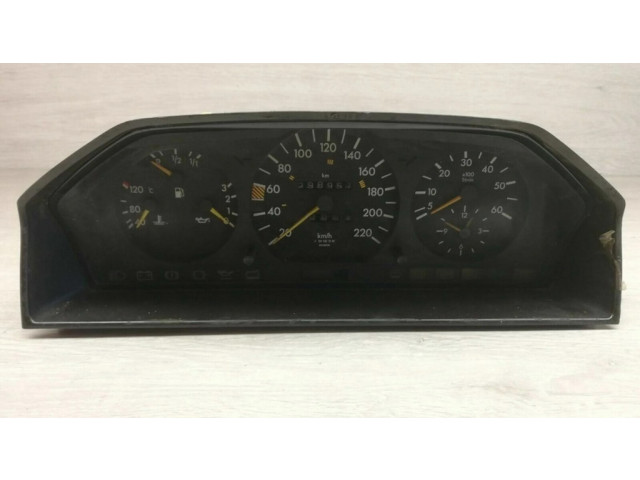 Přístrojová deska  Mercedes-Benz E W124 1984 1245437321  