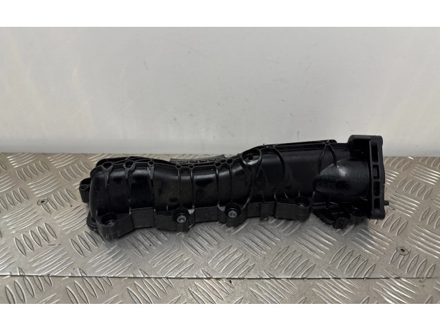 Всасывающий коллектор 06M133267P Audi Q5 SQ5