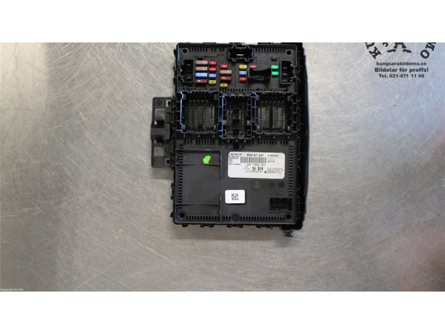 Блок предохранителей 2410953, JX6T-15604-BJH   Ford Focus    