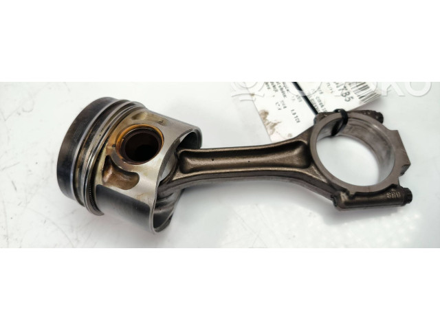 Píst    Volkswagen Transporter - Caravelle T5    FJL 