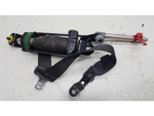 Передний ремень безопасности