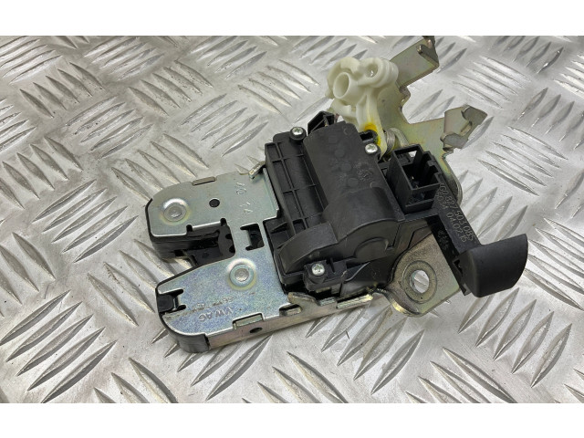 Zámek zadních dveří 3G0827503 Volkswagen PASSAT B8 2015
