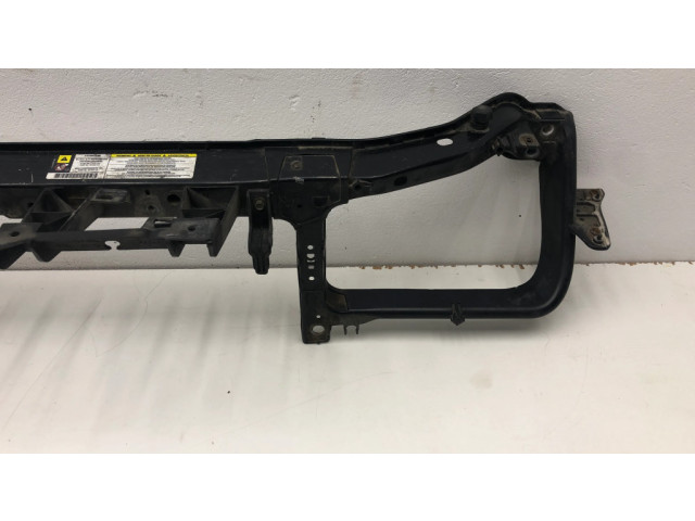 Верхняя часть панели радиаторов (телевизора)