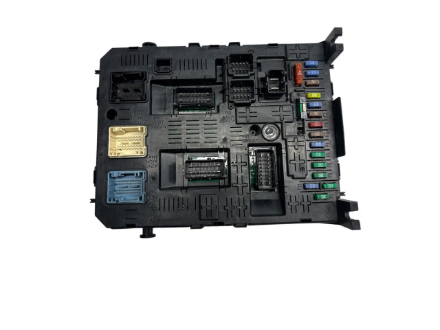 Блок предохранителей 966689548002   Citroen C5    