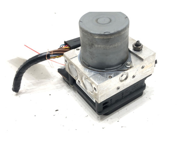 Блок АБС    BMW  X3 E83  2003 - 2010 года