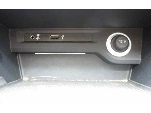 Блок управления климат-контролем    Volkswagen Touran II