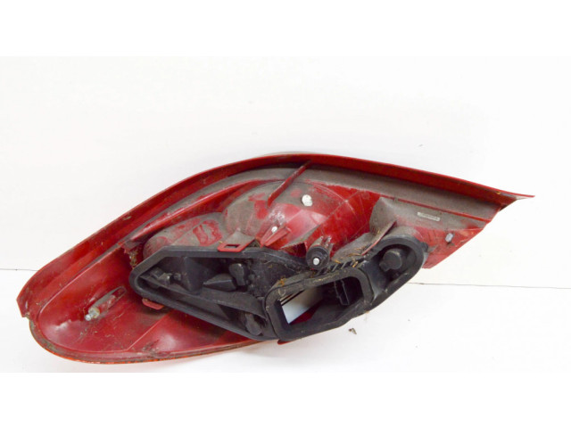 Задний фонарь правый 9680179080, VP5PFX13N004AA Peugeot 207 CC 2007-2014 года