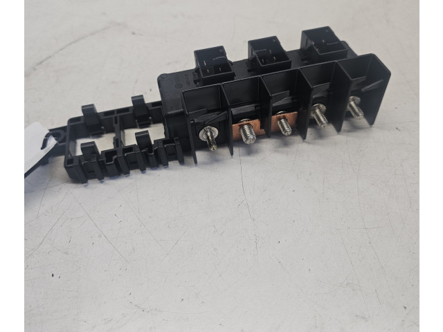 Блок предохранителей 8L0941822A Audi A6 S6 C5 4B