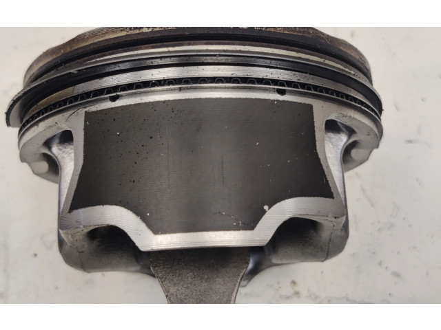 Píst Ford Mustang V