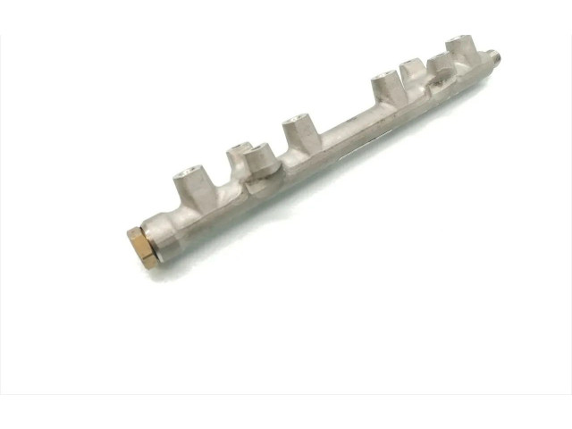 Топливная рампа 05E133320   Skoda Octavia Mk3 (5E)  