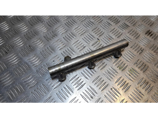 Топливная рампа 06E130090F   Audi A4 S4 B8 8K 2.0 