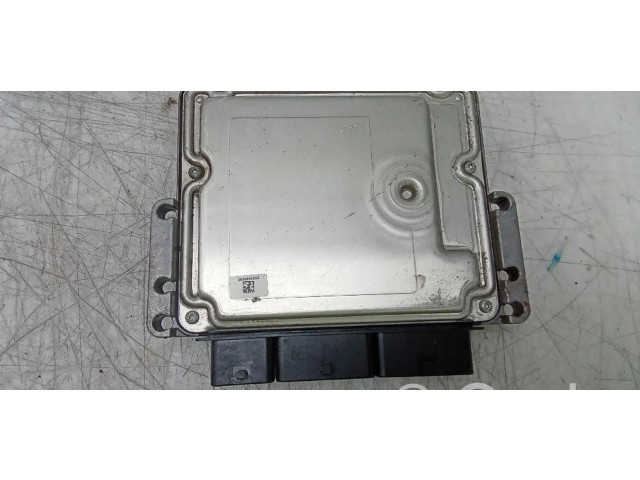 Блок управления двигателя 237106319R Dacia Duster