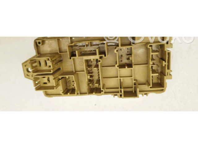 Блок предохранителей JB200400 Subaru Forester SF