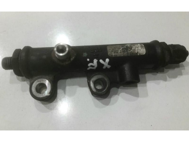 Топливная рампа 4R8Q-9CD66-AE Jaguar XF X250