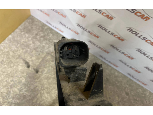 Вентилятор радиатора     1137328081, 0130303947    Volvo V70 